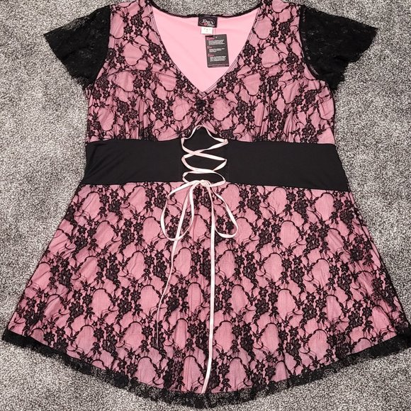 Dare to Wear 5X Pink Sweetheart Lace-Up Top - Picture 4 of 11